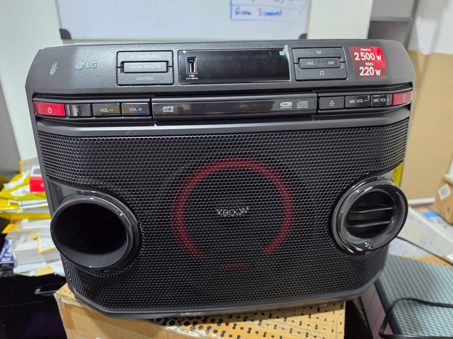 Microcomponente LG XBOOM OL45 de 220 W RMS con Bluetooth, CD, USB - Usado