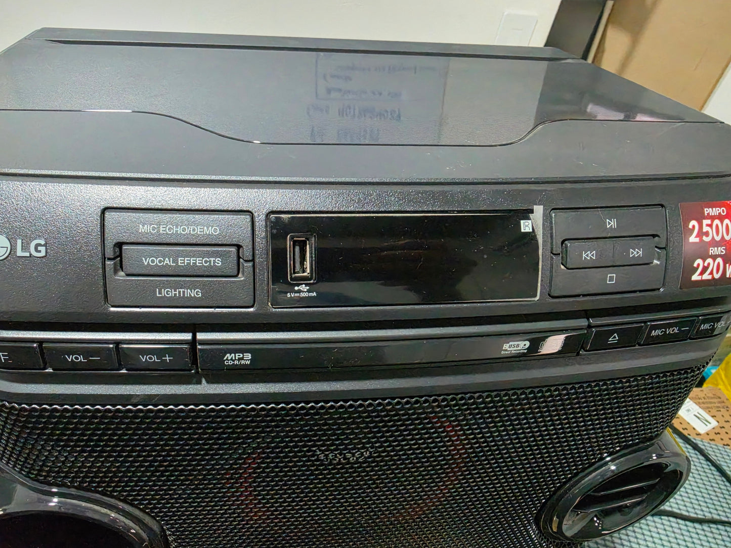 Microcomponente LG XBOOM OL45 de 220 W RMS con Bluetooth, CD, USB - Usado