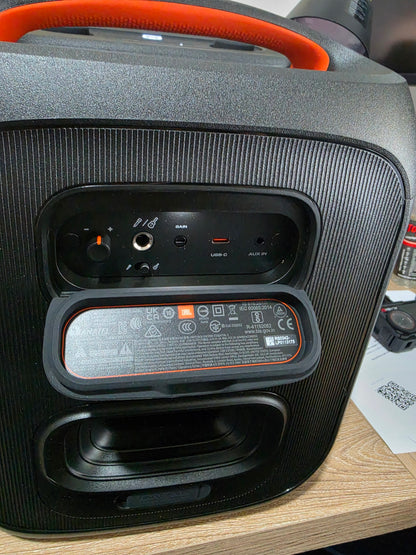 JBL PartyBox Encore Essential 2 Bluetooth 100W con luces LED - Caja Abierta