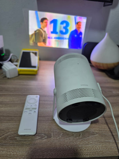 Proyector Samsung The Freestyle 1ra Generación Smart FHD - Usado