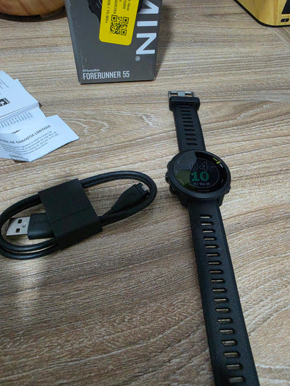 Reloj Garmin Forerunner 55 GPS Negro con Cargador – Caja Maltratada